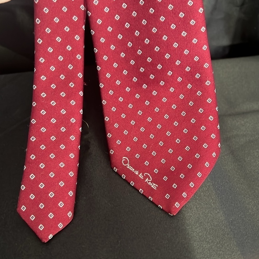 Oscar de la Renta necktie, vintage, 58” long